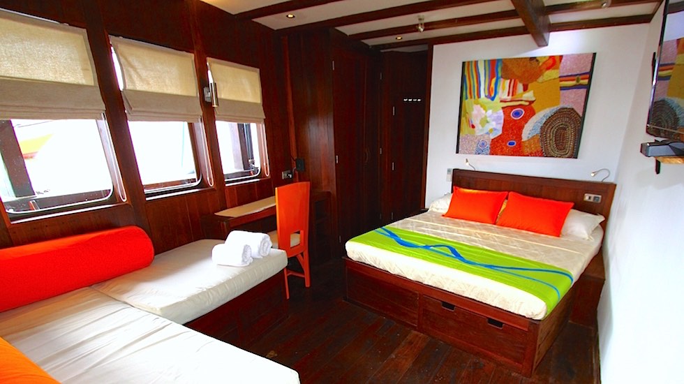 SUPERIOR cabin aboard liveaboard MSY WAOW sailing for scuba diving in Indonesia